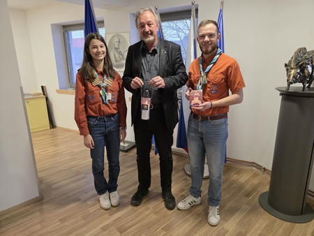 ŽUPAN SPREJEL SKAVTE